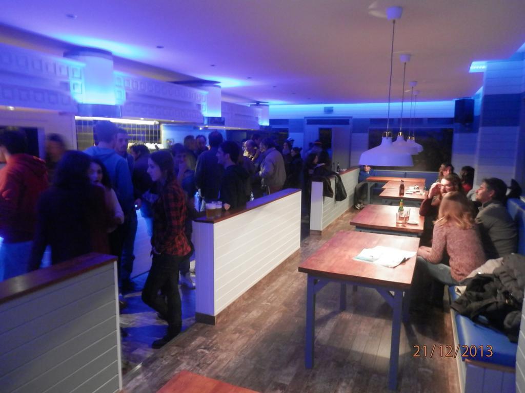 H.A.N.D Surf Hostel Лангре Екстериор снимка